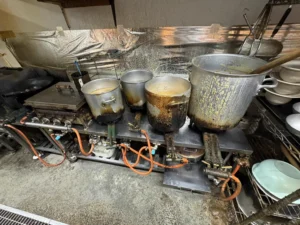 ラーメン屋さんの厨房